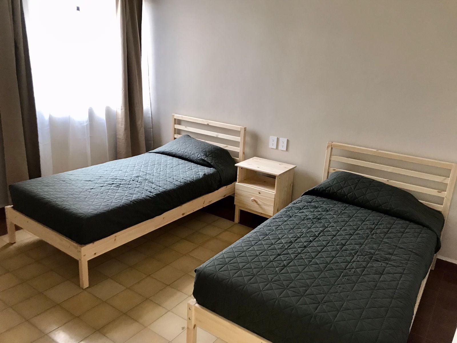 Maison Familiale | Couette en duvet d'oie, Wi-Fi gratuit, draps fournis