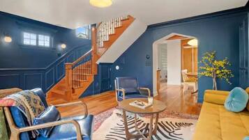 Smart TV, fireplace, books