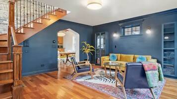 Smart TV, fireplace, books