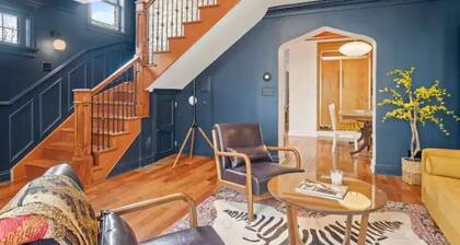 Prime 4 BR Sleeps 13, Chef Kitchen, 8 Blks to Wrigley, 15min Train to Mag Mile