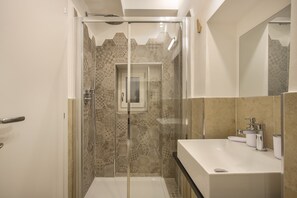 Bathroom - La Sinagoga Suite (Florence)