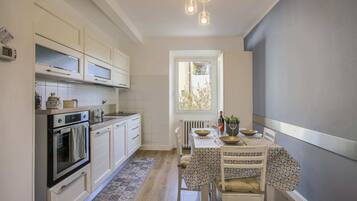 Basic Apartment, 1 Double Bed with Sofa bed | Private kitchen | Fridge, oven, stovetop, dishwasher