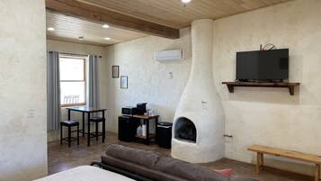 1 chambre, fer et planche Ă repasser, Wi-Fi, draps fournis