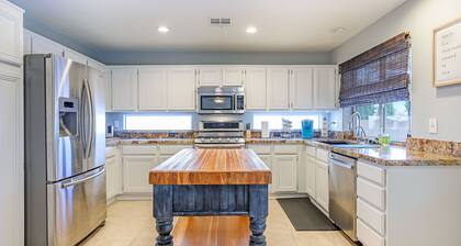 Luxurious Pool Home mins from LV Strip!