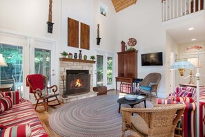 Televisio, takka, DVD-soitin