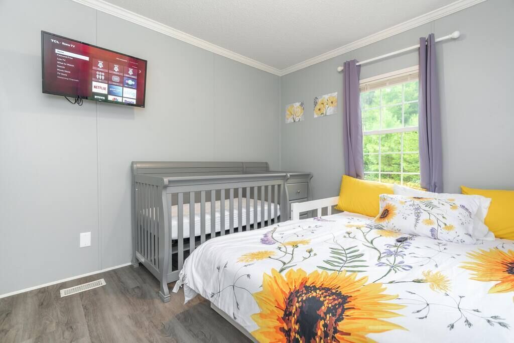 5 bedrooms, in-room safe, iron/ironing board, WiFi