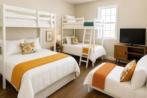 5 bedrooms, in-room safe, iron/ironing board, WiFi - Parking for 75+ Travel Workers Welcome (Rockingham County)