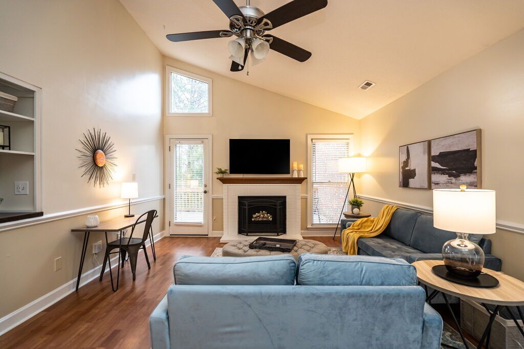 The Woodcroft Retreat minutes from I-40, Duke & UNC