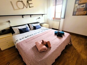 1 bedroom, iron/ironing board, travel cot, free WiFi - FLORENCE HOMEAWAY - COZY APARTMENT NEAR FLORENCE AIRPORT -18 min from City center (Firenze)