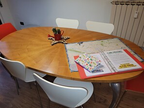 Dining - FLORENCE HOMEAWAY - COZY APARTMENT NEAR FLORENCE AIRPORT -18 min from City center (Firenze)
