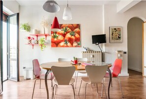 Dining - FLORENCE HOMEAWAY - COZY APARTMENT NEAR FLORENCE AIRPORT -18 min from City center (Firenze)