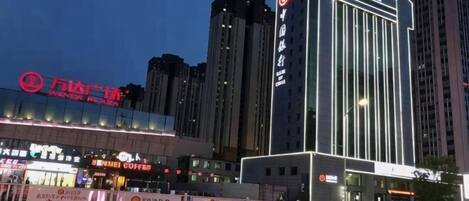 المنشأة من الخارج