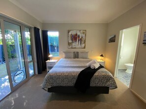 4 bedrooms, WiFi, bed sheets