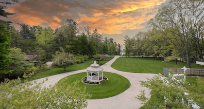 Hexagon House Bed and Breakfast