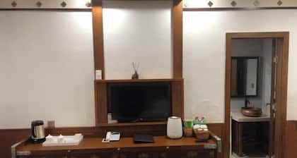 Baiyu Dongcha Culture Theme Hotel