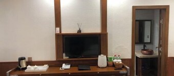 Baiyu Dongcha Culture Theme Hotel