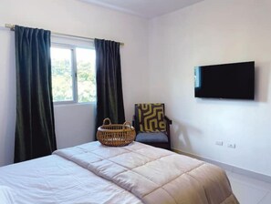 3 chambres, fer et planche à repasser, Wi-Fi gratuit, draps fournis