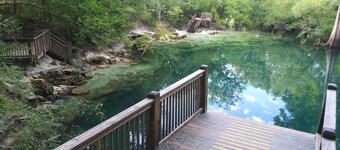 Royal Springs Riverfront Retreat on 3 acres, kayak/canoe, boat ramp, huge decks!