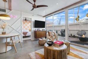 1 habitación, tabla de planchar con plancha, wifi y ropa de cama