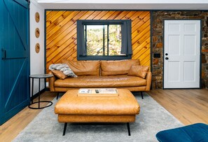 تلفزيون ذكي، مشغل دي في دي، كُتُب، مكتبة موسيقى