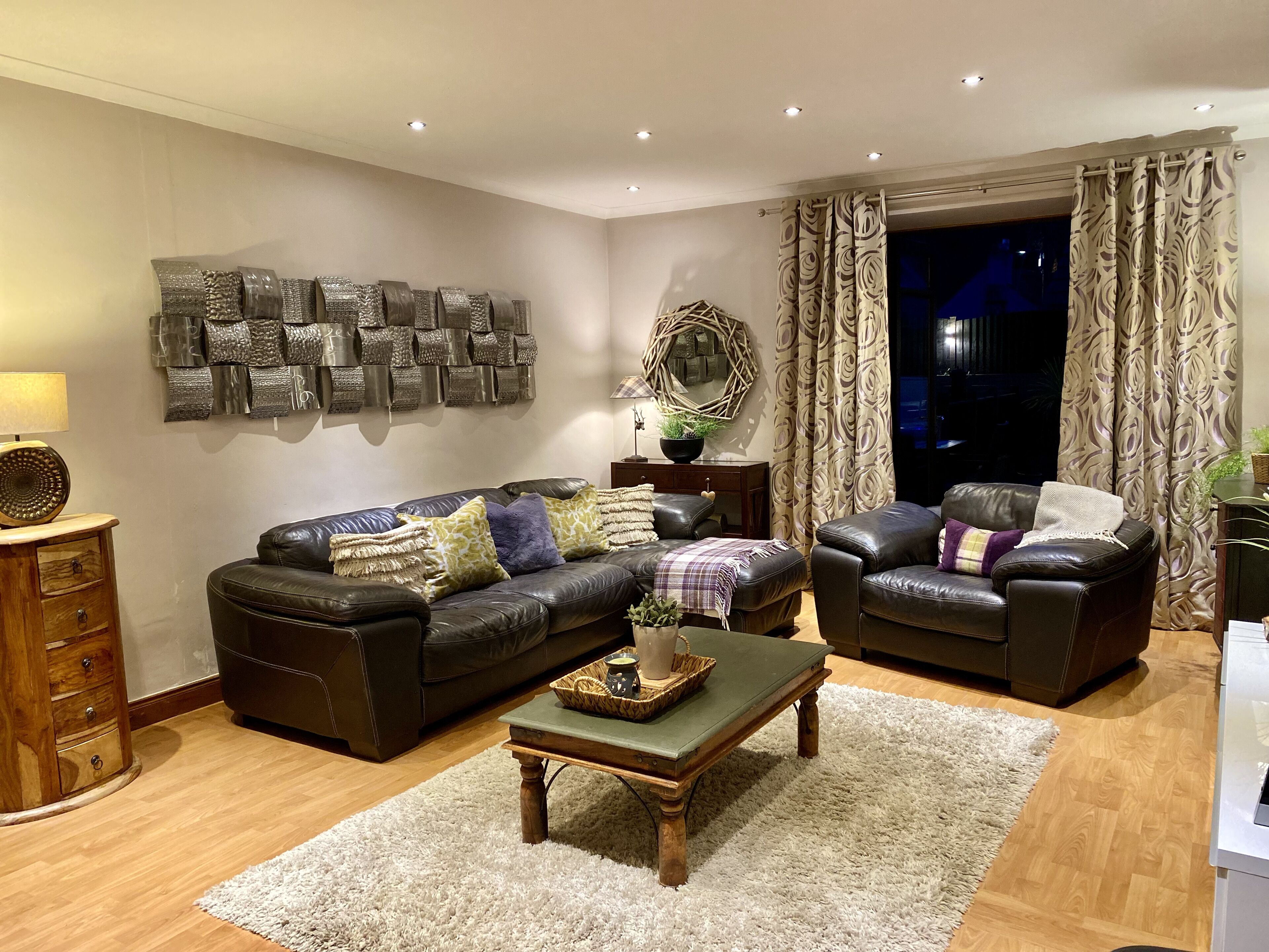 Smart TV, fireplace, video games, DVD player