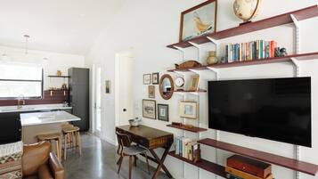 Smart TV, ping pong, books