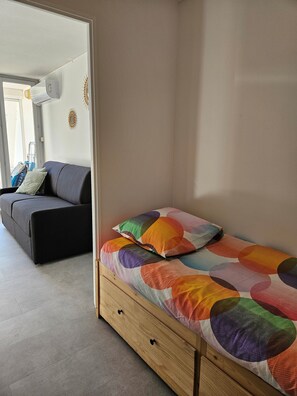 1 chambre, chambres insonorisées, Wi-Fi gratuit, draps fournis
