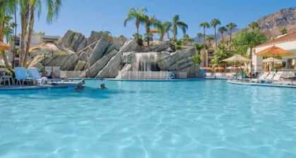 Coachella Jr Villa Palm Canyon Resort - Sleeps 4