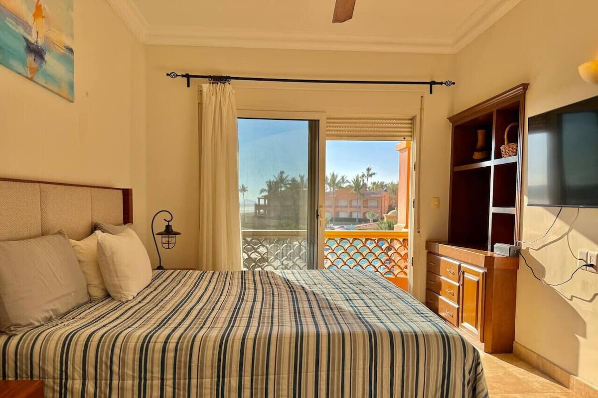 Deluxe Apartment | 3 bedrooms, free WiFi, bed sheets