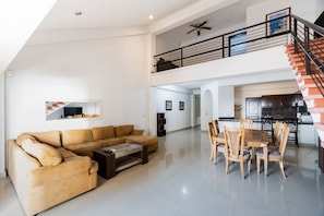 Marina del rey 505 | Living area | 50-inch plasma TV with digital channels, TV - Marina del Rey (Mazatlán)