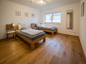 2 habitaciones, wifi gratis y ropa de cama 