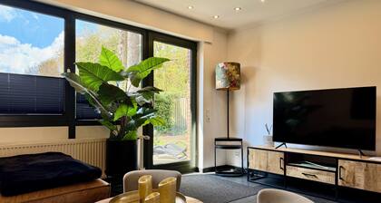 Ferienhaus mit großem Garten in Top-Lage – für 6 Pers. & Hunde willkommen