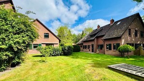 Exterior - Vacation home with large garden in top location - for 6 people & dogs welcome (Varel)