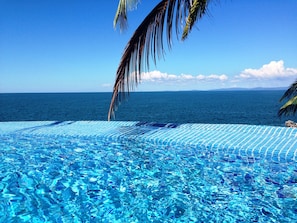 Infinity-Pool, beheizter Pool