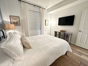 2 chambres, fer et planche à repasser, Wi-Fi gratuit, draps fournis