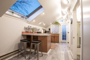 Fridge, microwave, oven, stovetop - Renovated Cozy Cottage Near Downtown Boise! (Boise)