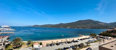 Accommodatie ligt op het strand