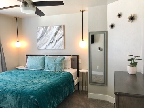 2 bedroom apartment in Downtown Fruita with bike storage!