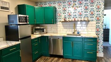 Refrigerador, horno y lavavajillas