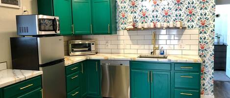 冰箱、烤箱、洗碗机