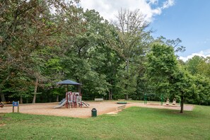Children's area - GreenLeaf | Close to UVA and Downtown, Sleeps 7 with Yard! (Charlottesville)