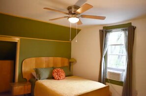 1 bedroom, in-room safe, iron/ironing board, free WiFi
