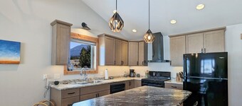 New Cabin | Sleeps 8 | Private Acreage | Mountain Views | Water Frontage