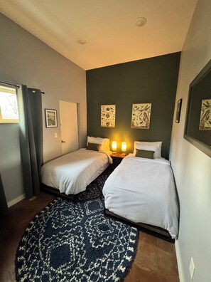 2 chambres, fer et planche à repasser, Wi-Fi gratuit, draps fournis