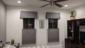 1 quarto, Wi-Fi de cortesia, roupa de cama