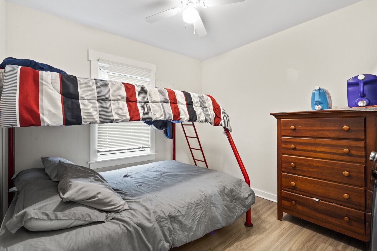 4 bedrooms, free WiFi, bed sheets