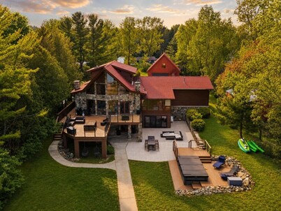 Ainsley's Cove - Swim spa open all year!
