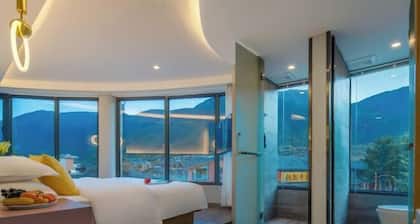 Lugu Lake Yueji Hotel