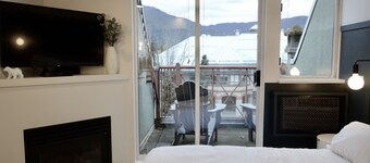 Modern Whistler Village Studio with Mountain Views