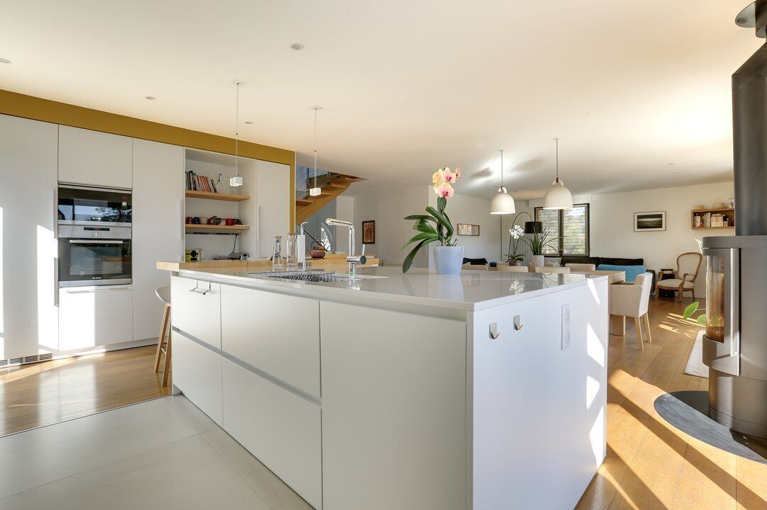 Réfrigérateur, micro-ondes, four, lave-vaisselle